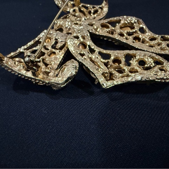 Vintage Gold and Black Bow Brooch - Picture 5 of 8